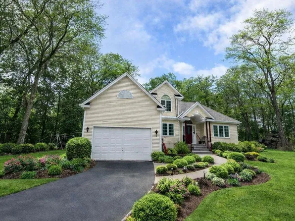 535 Creek Road, Poughkeepsie, NY 12601