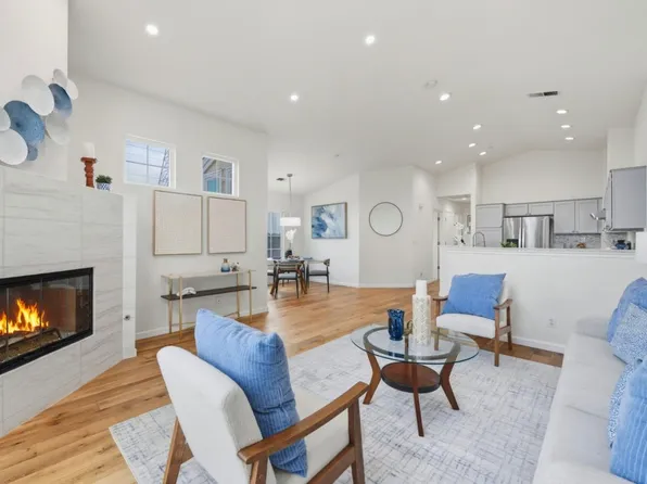 123 Positano Cir #406, Redwood City, CA 94065