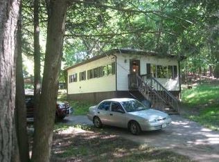 105 Heaters Hill Rd, Matamoras, PA 18336