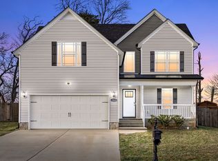 1868 Rains Rd, Clarksville, TN 37042