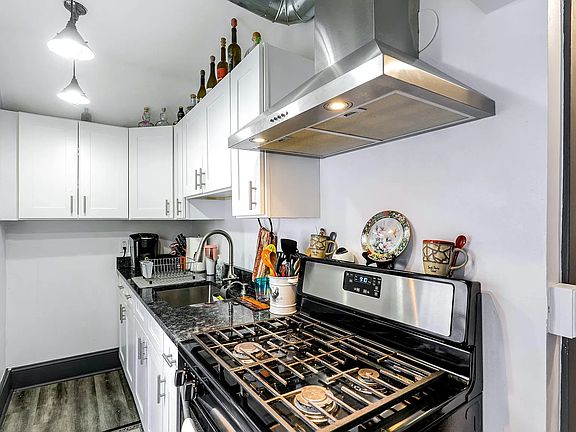 5th image of 3431 Aldrich Ave S #2