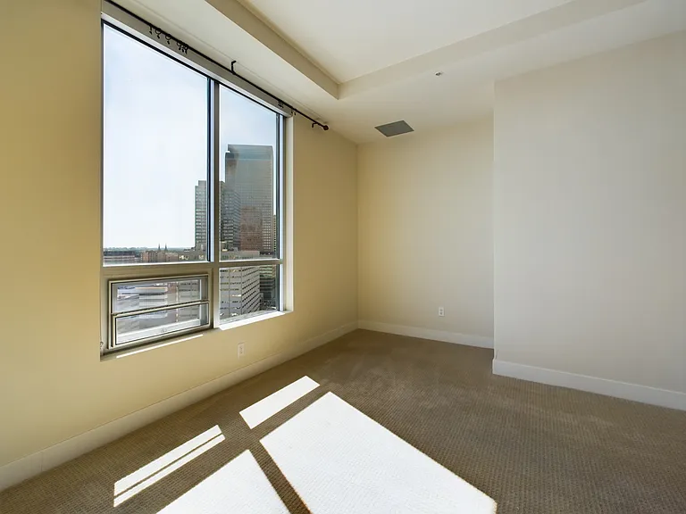 2001 Lincoln St #1823 — Photo 11