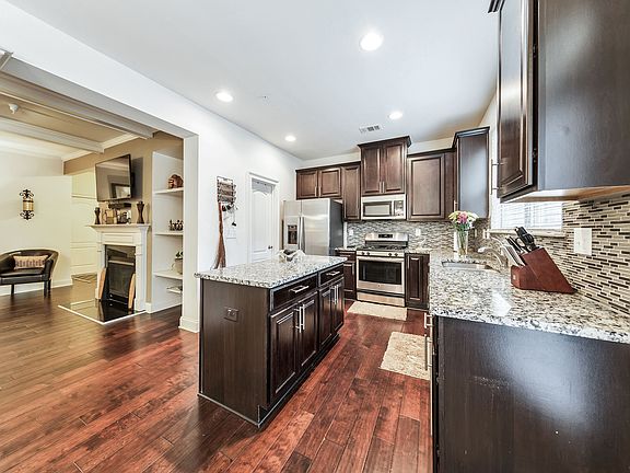 4th image of 2038 Brightleaf Way Unit 103