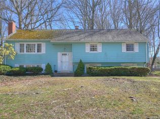 8 Old Colony Rd, North Stonington, CT 06359