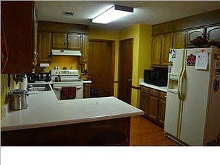4th image of 5701 Clearbrook Dr
