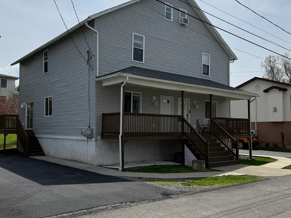 14 Hulse St, Throop, PA 18512