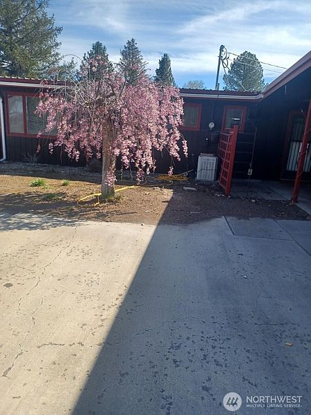 2nd image of 533 Fairchild Loop