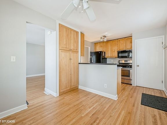 5th image of 881 Manchester Crse