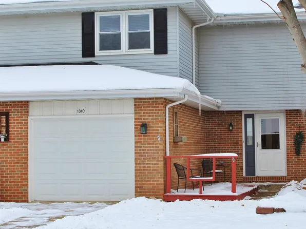 1310 Deerpath Dr, Morris, IL 60450