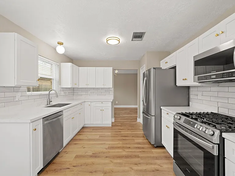 19211 Haystream Dr — Photo 4