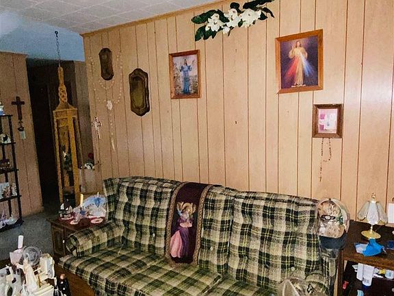 5th image of 110 Pond Dr