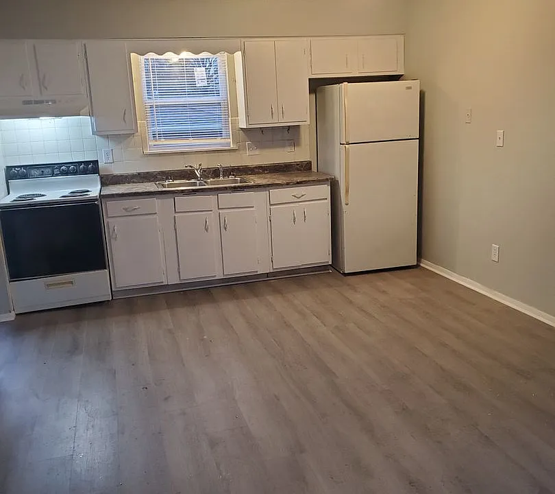 734 Demaret Dr