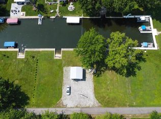 192 E Sunny Acres Dr S, Rome City, IN 46784