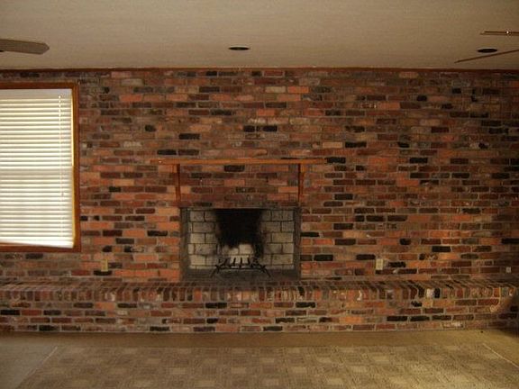 3rd image of 1200 Westwood Dr