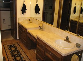 851 Carrgrove Ct, Chico, CA 95926