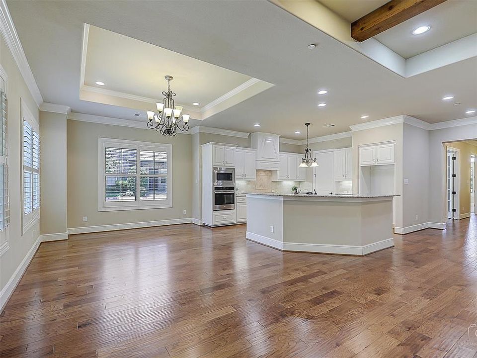 1st image of 359 Watermere Dr