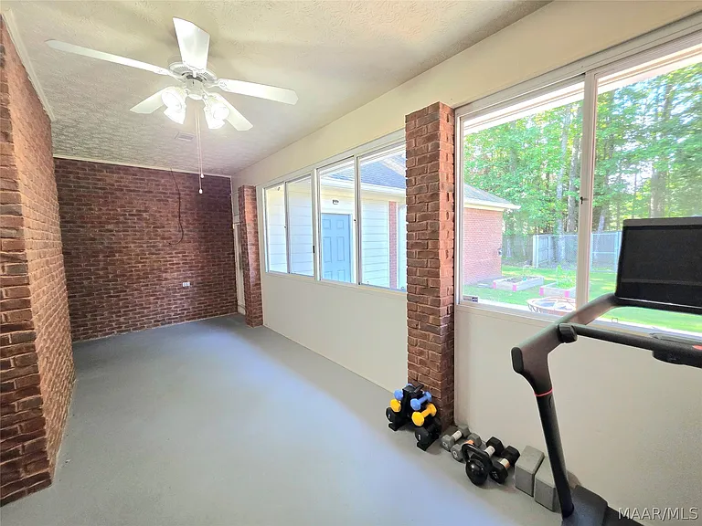 607 Forest Trl — Photo 30