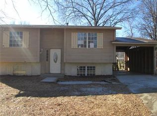 1474 Villa Lago Dr, Saint Louis, MO 63138