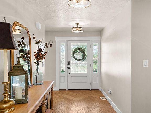 4th image of 4260 Taylor Ave
