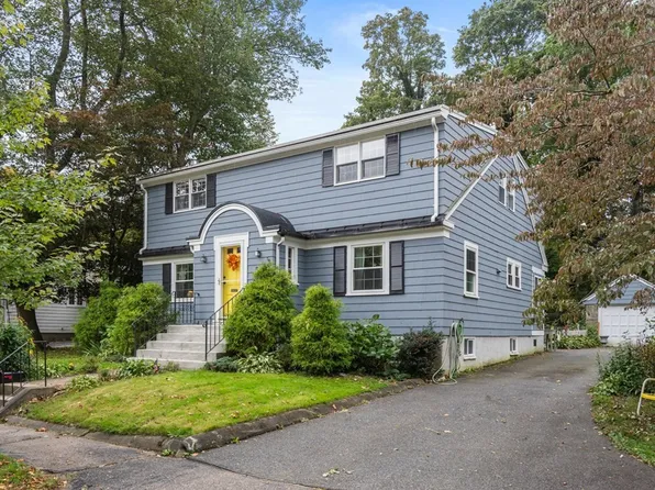 17 Centre Ln, Milton, MA 02186