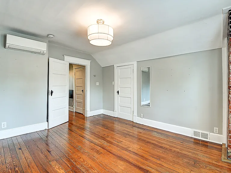 2241 Nowland Ave — Photo 18