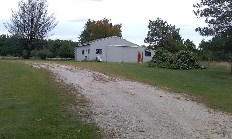 2nd image of 5850 W 5 Mile Rd