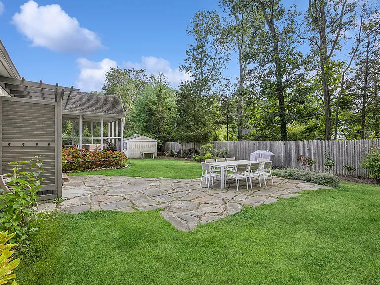 1181 Springs Fireplace Rd — Photo 23