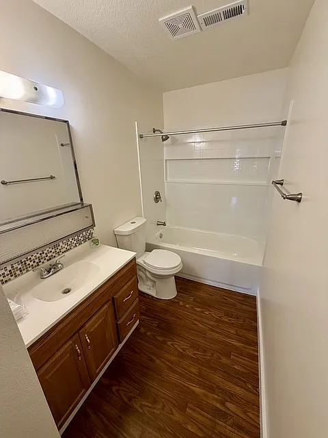 Riverbend Fourplex — Photo 2