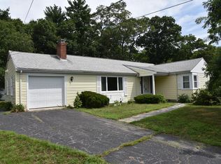 82 Gloucester Rd, Westwood, MA 02090