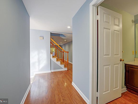 5th image of 15 Ashford Dr