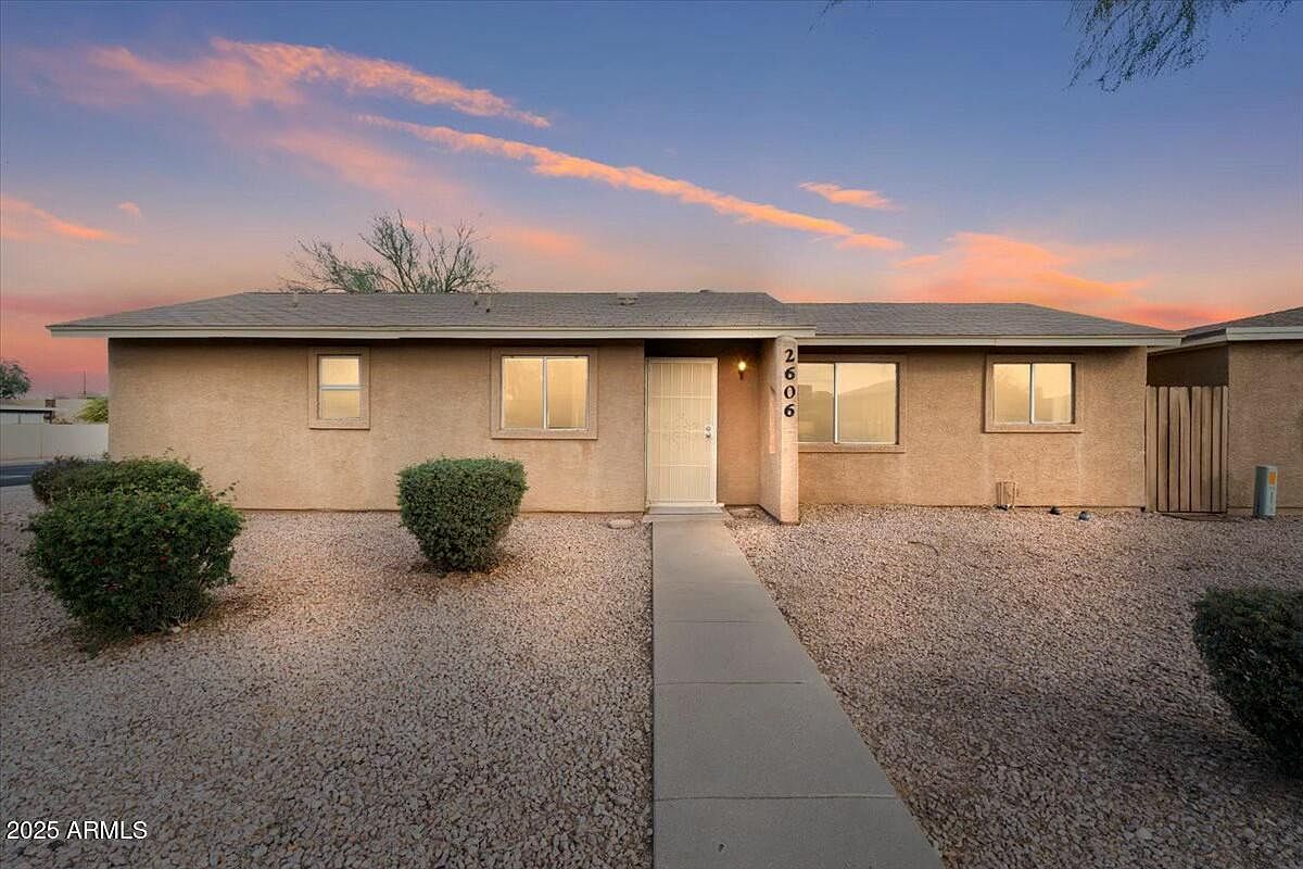 2606 E Oakleaf Dr, Tempe, AZ 85281 | Zillow