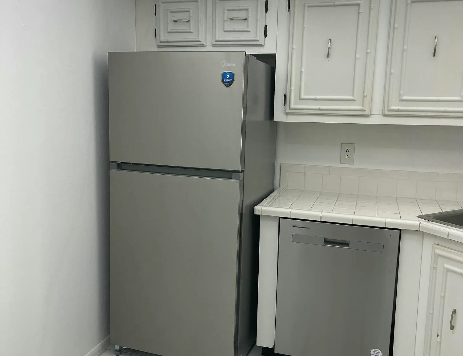 1 bed, 1.0 bath, 820 sqft, $1,600 — Photo 2