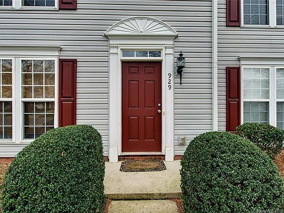 2nd image of 929 Tiger Ln
