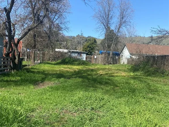 6082 3rd Ave, Lucerne, CA 95458