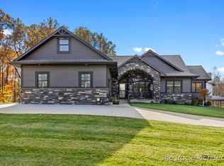 8698 Nugent Ave NE, Rockford, MI 49341