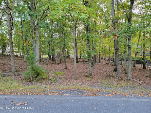 2107 Totteridge Rd, Bushkill, PA 18324