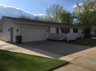 644 Babb Ave, Reedsburg, WI 53959