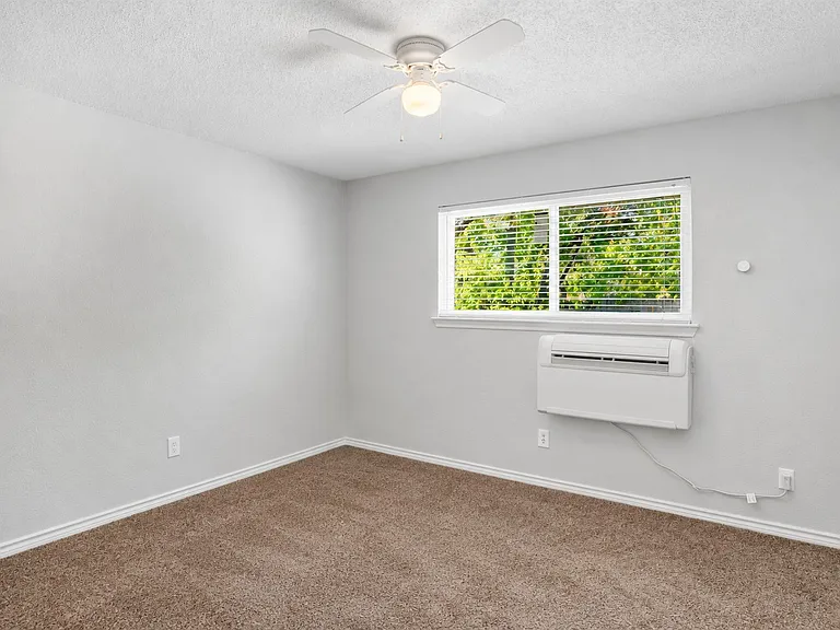 150 S Main St #101 — Photo 3