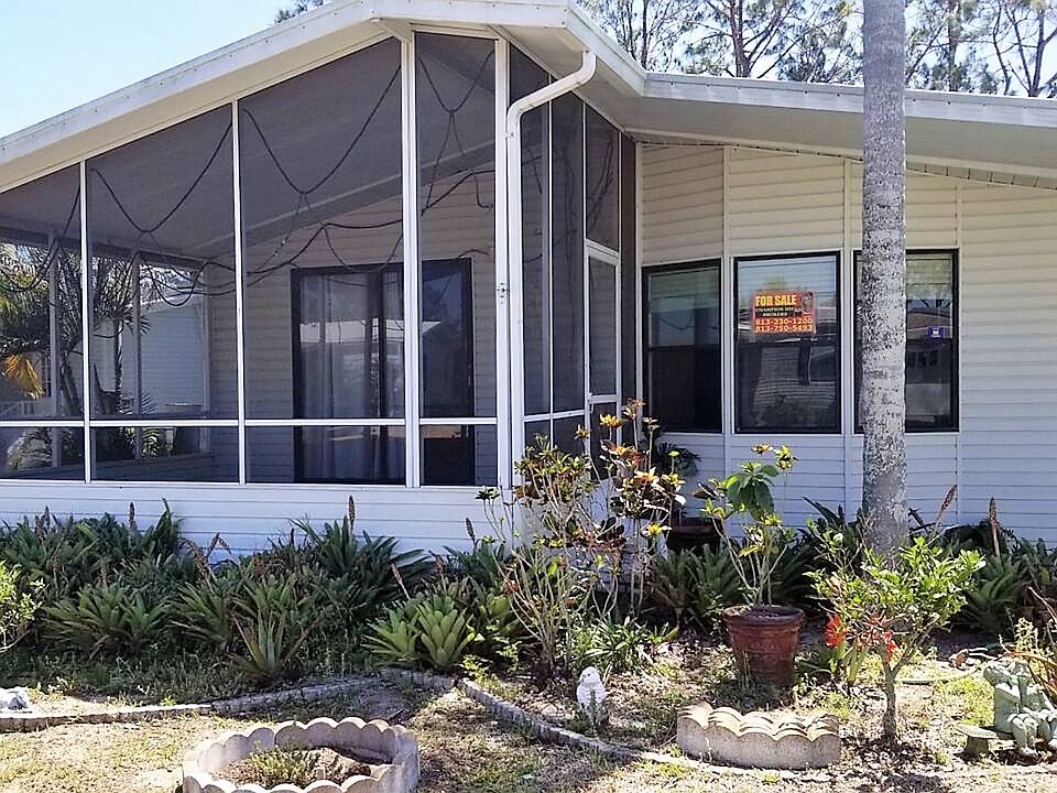 1st image of 2114 Bayou Dr S
