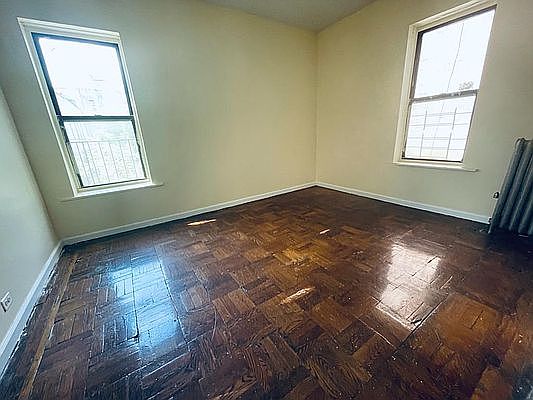 4th image of 1727 Walton Ave APT 42A