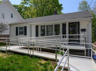 42 Pearl St, Meriden, CT 06450