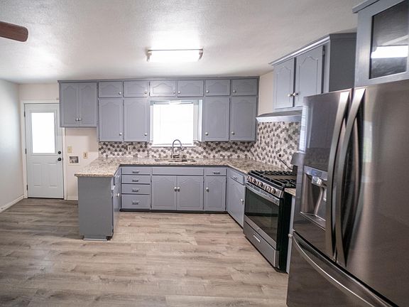 5th image of 2604 NW 23rd St