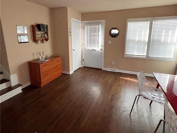 3rd image of 8806 W 101st St