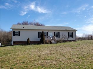 29383 Hunter Point Rd, Courtland, VA 23837