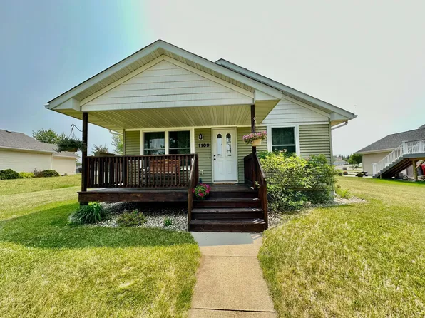 1109 Benjamin Dr, Alexandria, MN 56308