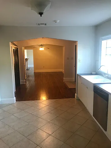 139 S Gayoso St Photo 1