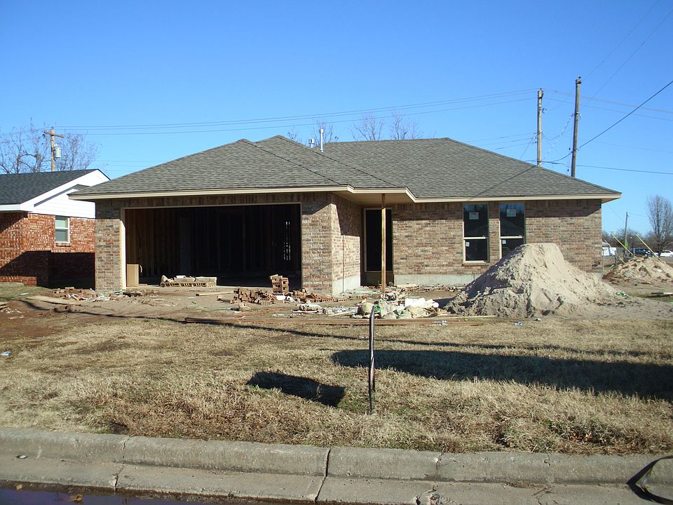 1st image of 304 Arnold Ave