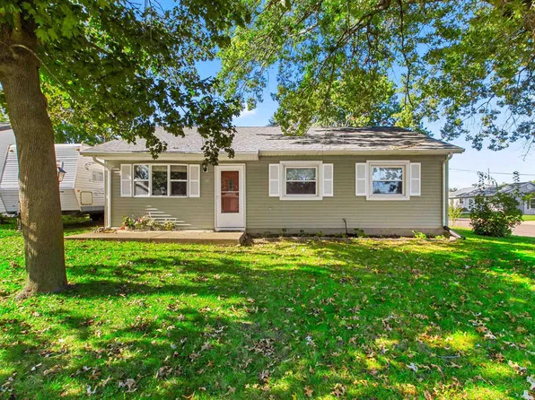 701 Bess St, Washington, IL 61571