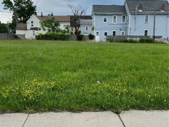 259 Broadway St #3, Buffalo, NY 14204