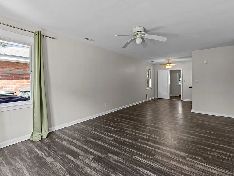 1720 W 48th St — Photo 19